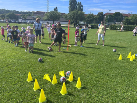 Sportovní sice naší školky a FK Baník Sokolov